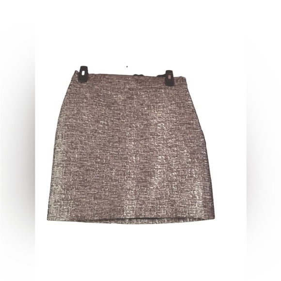 Banana Republic Dresses & Skirts - Banana Republic Metallic Grey Silver Tinsel tweed mini skirt Size 2 NWOT